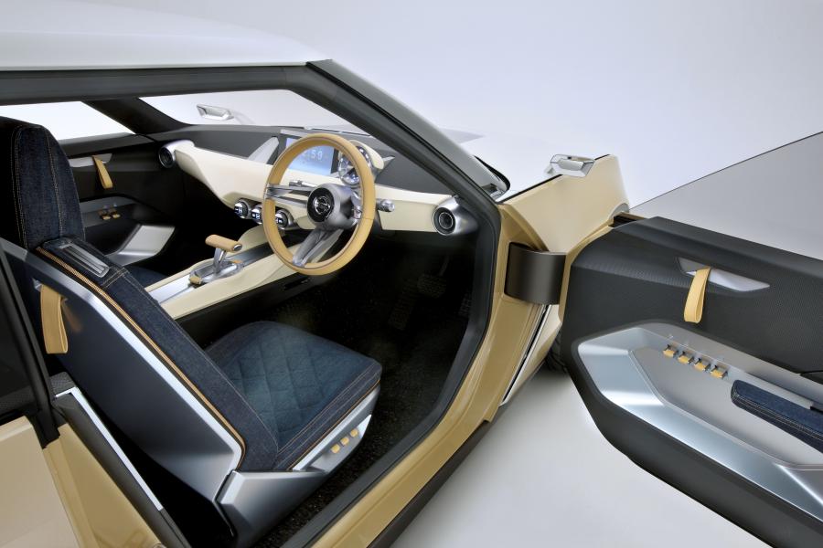 Интерьер Nissan IDx Freeflow Concept 2013 года  (фото 6 из 28)